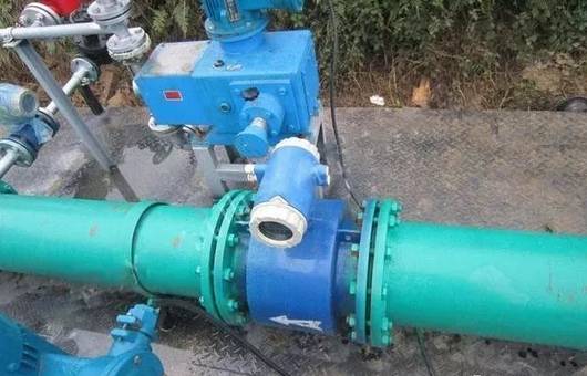 電(dian)磁流量(liàng)計現場(chang)圖